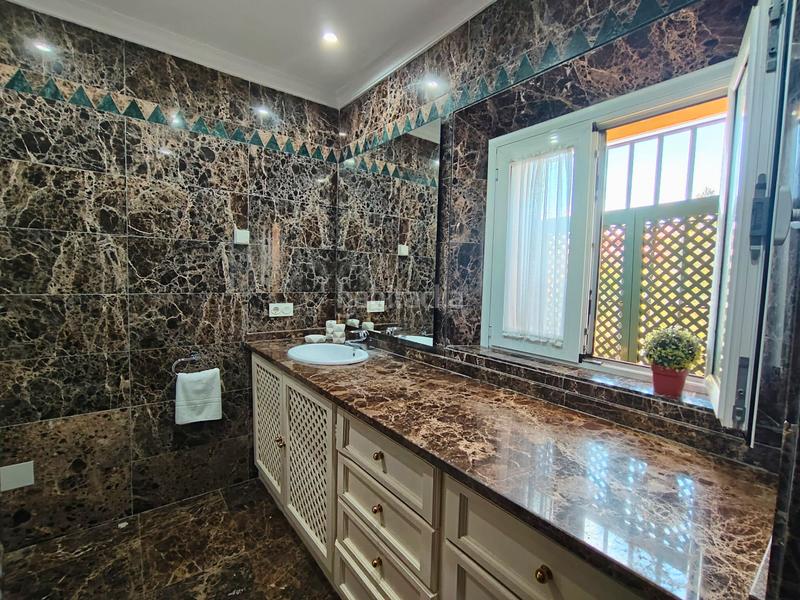 Foto b002e4fa-9350-4427-8a87-92e0b41cef63. Chalet avec cheminée parking piscine dans Sotogrande alto Sotogrande