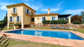 Xalet en Sotogrande Alto. Encantadora villa de 3 dormitorios en sotogrande alto
