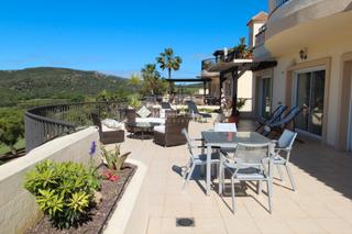 Pis a Sotogrande Alto. Apartamento 2 habitaciones en primera línea de golf, en san roqu