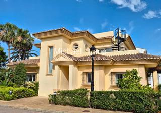 Casa aparellada en Sotogrande Alto. Encantadora casa pareada de 3 dormitorios en san roque club