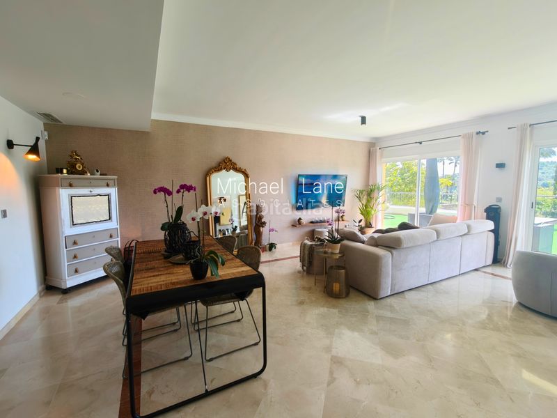 Foto 106bc7b8-0ad9-408c-a23b-f75c43c7fd12. Apartament amb piscina a Sotogrande alto Sotogrande