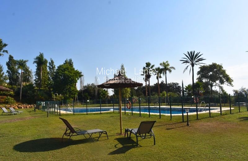 Foto a7ad0877-6ef8-4890-a346-15d64be6c413. Apartament amb piscina a Sotogrande alto Sotogrande