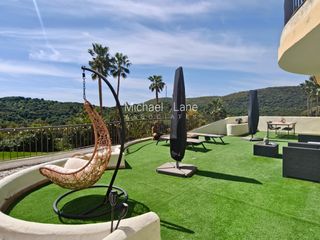 Appartement in Sotogrande Alto. Encantador apartamento de 3 dormitorios en san roque club