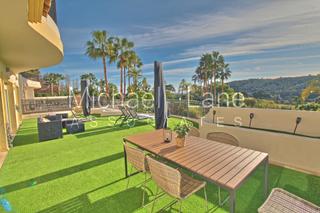 Apartament a Sotogrande Alto. San roque club: fabuloso apartamento de 3 dormitorios reformado