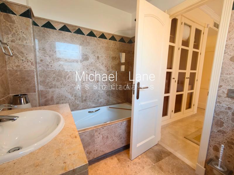 Foto 1203af46-3783-4886-8aaa-62f397a02321. Piso exclusivo apartamento en san roque club de 3 dormitorios con vistas al mar en Sotogrande