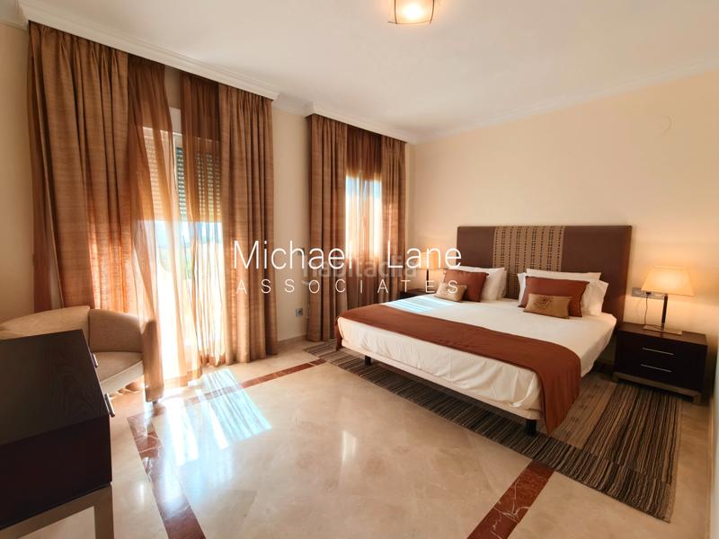 Foto 58f93329-0d62-4598-b024-21aa86275096. Piso exclusivo apartamento en san roque club de 3 dormitorios con vistas al mar en Sotogrande