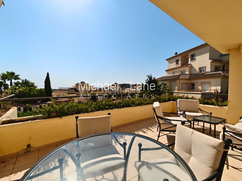 Foto 75b9dec8-03aa-4980-8aa1-196733a88ba1. Piso exclusivo apartamento en san roque club de 3 dormitorios con vistas al mar en Sotogrande