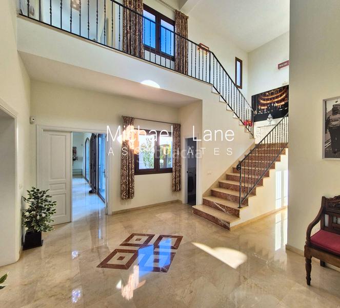 Foto 5bce8e0b-e2cd-4131-b71d-9c151003fbca. Chalet hermosa villa de 5 dormitorios con impresionantes vistas al mar en Sotogrande