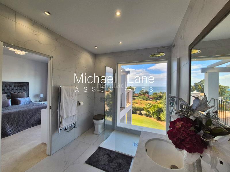 Foto 6215e979-b075-4c62-a8dc-8e4c9329556f. Chalet hermosa villa de 5 dormitorios con impresionantes vistas al mar en Sotogrande