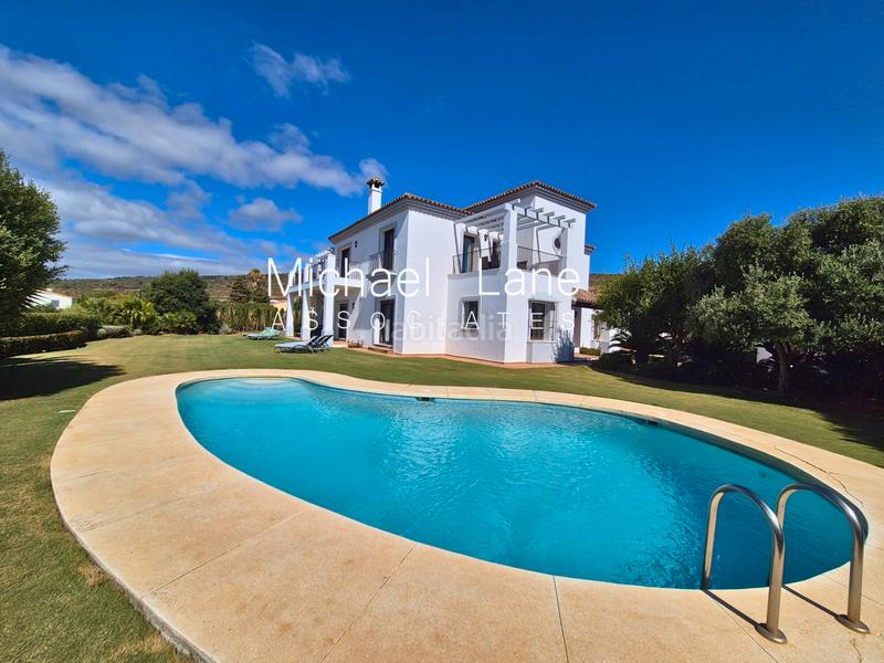 Foto 9ac05656-a722-444b-bdb4-933a4a652fc8. Chalet hermosa villa de 5 dormitorios con impresionantes vistas al mar en Sotogrande