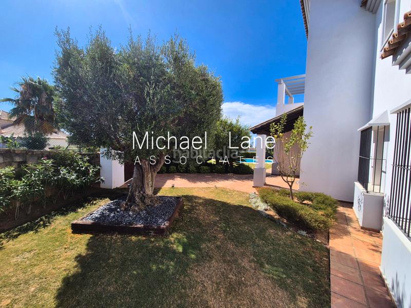 Foto a9add1b0-27c5-4591-9ba6-46d1c6bc31bf. Chalet hermosa villa de 5 dormitorios con impresionantes vistas al mar en Sotogrande