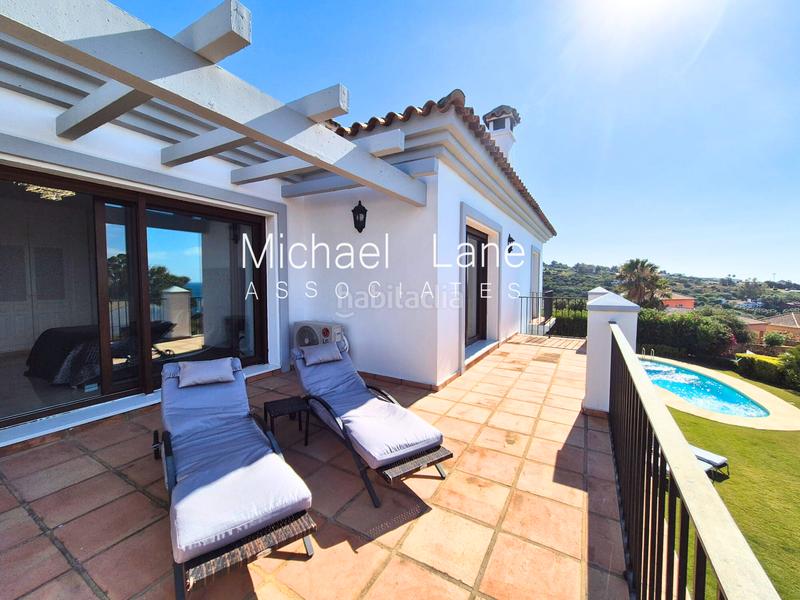 Foto f25e5c27-8913-4629-9722-04a0a6119db8. Chalet hermosa villa de 5 dormitorios con impresionantes vistas al mar en Sotogrande
