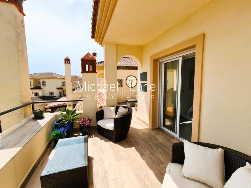 Foto 01615155-67f7-49d2-9bae-78647ec95e79. Dúplex ático dúplex completamente renovado con preciosas vistas al mar! en Sotogrande