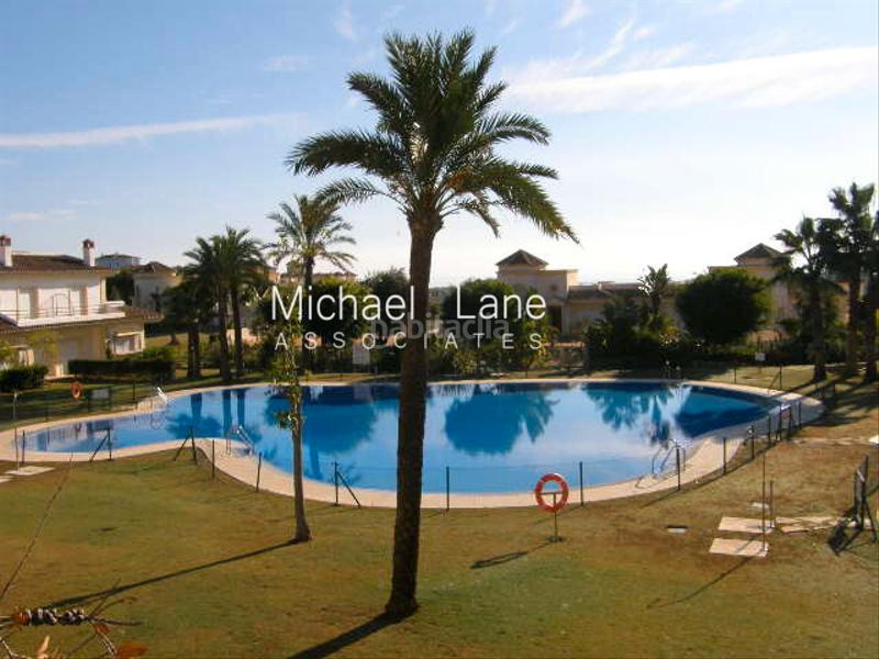 Foto cce91920-e861-4819-a63f-c47b25eca656. Dúplex ático dúplex completamente renovado con preciosas vistas al mar! en Sotogrande