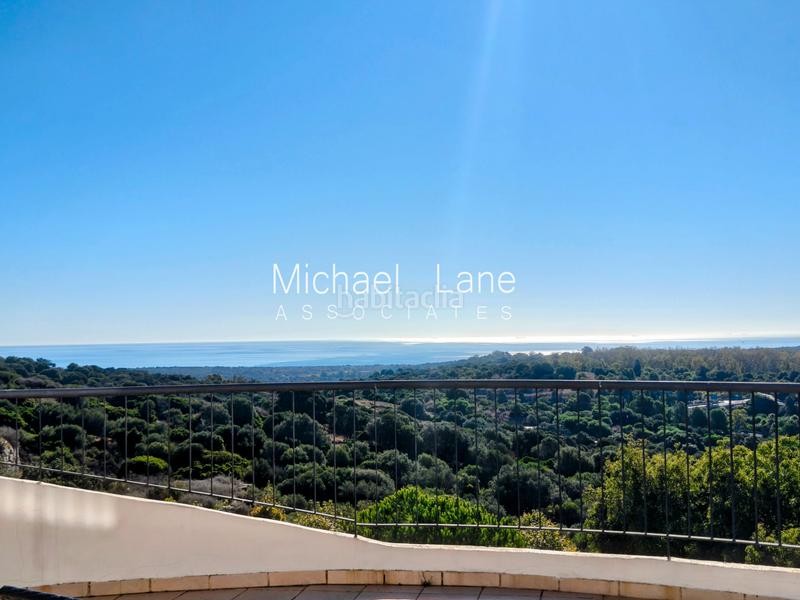 Foto b09fd038-4df0-4431-8659-02023a210c6c. Pis amb aparcament piscina a Sotogrande alto Sotogrande