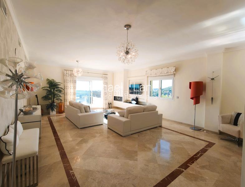 Foto b9e78c2d-5fa1-4f25-a9d5-9cd16113b13d. Pis amb aparcament piscina a Sotogrande alto Sotogrande