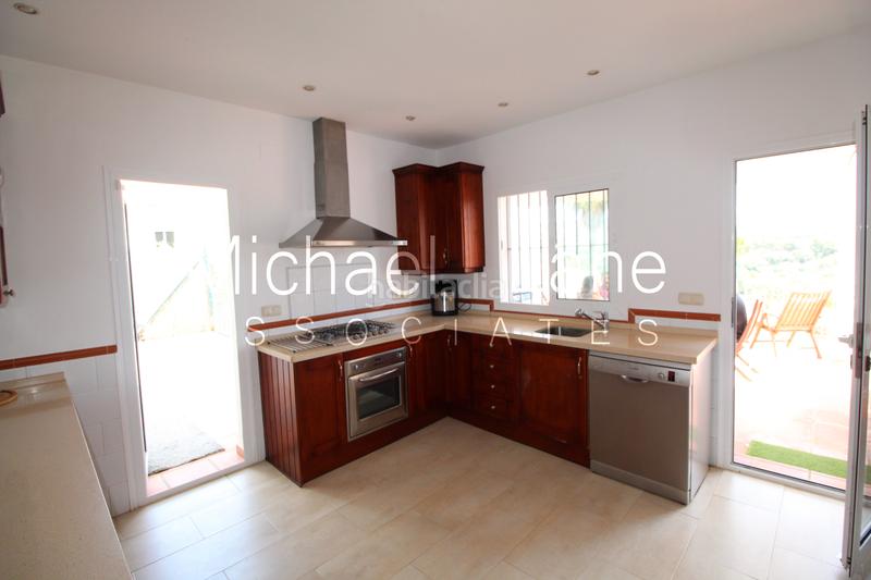 Foto 620d2871-2f75-4293-b2f5-a3ab5f7fe051. Chalet con camino parcheggio piscina in Sotogrande alto Sotogrande