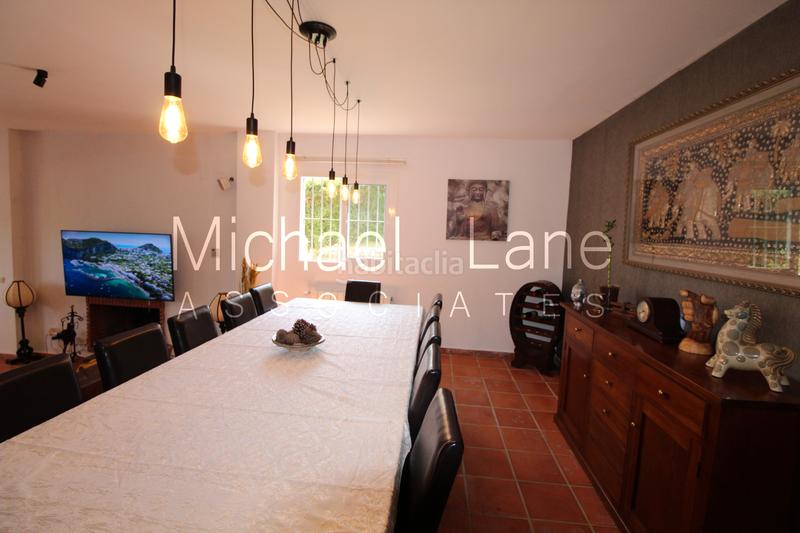 Foto acc1870d-94c7-488f-8dca-f9106f981b2c. Chalet con camino parcheggio piscina in Sotogrande alto Sotogrande