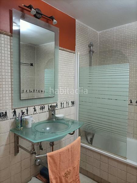 Foto 13351a62-69ee-4eef-b8ad-98eff04c0364. Maison jumelée avec cheminée parking piscine dans puerto de Estepona Estepona