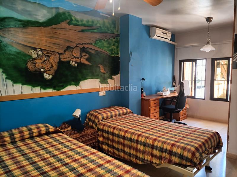 Foto 8462977a-92d4-4876-8f57-dbe89b5cea04. Maison jumelée avec cheminée parking piscine dans puerto de Estepona Estepona