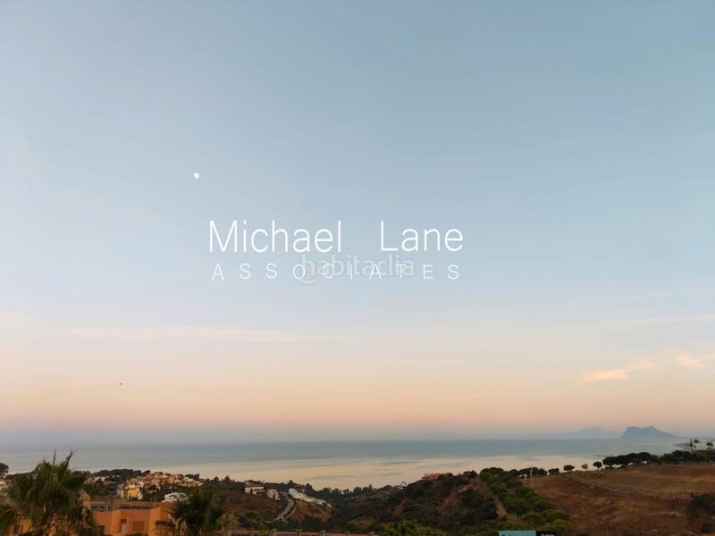 Foto 1da83724-58f5-49a9-87a4-a6d21f79c6d1. Semi detached house with parking pool in Chullera Manilva