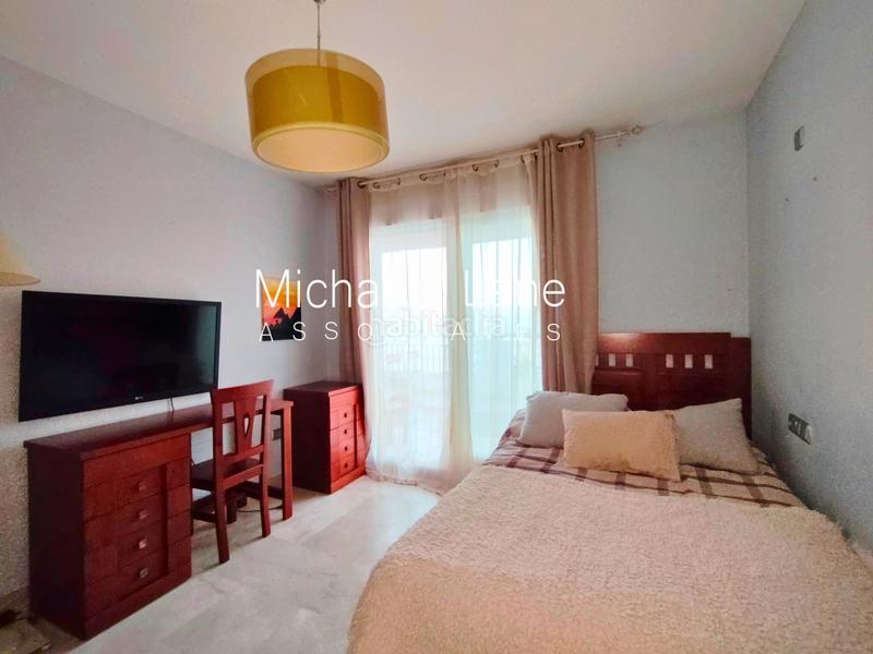 Foto d85fbf61-be3a-4798-aca7-302765bcccee. Semi detached house with parking pool in Chullera Manilva