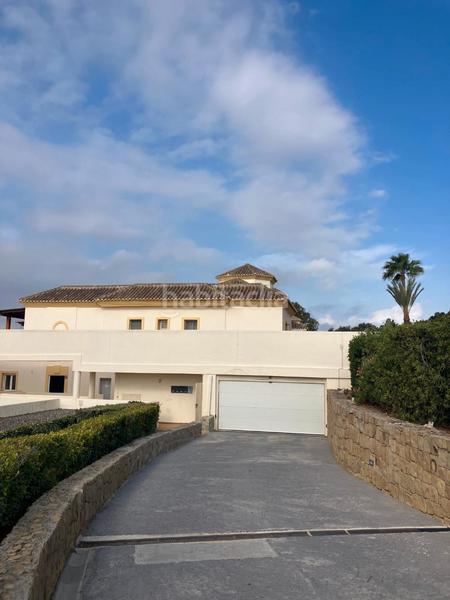 Foto 97f44c71-67fb-49f0-8ed4-aeff628412f4. Car parking in Sotogrande alto Sotogrande