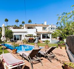 Chalet  Avenida de los turistas. Hermosa villa en arena beach, estepona – ubicación privilegiada