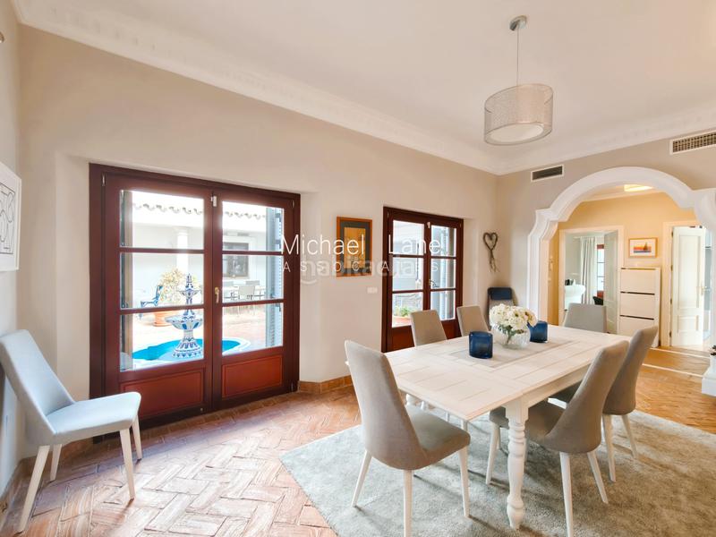 Foto 19c8718d-bd02-4702-990a-908ba57f202d. Chalet avec cheminée chauffage parking piscine dans Sotogrande