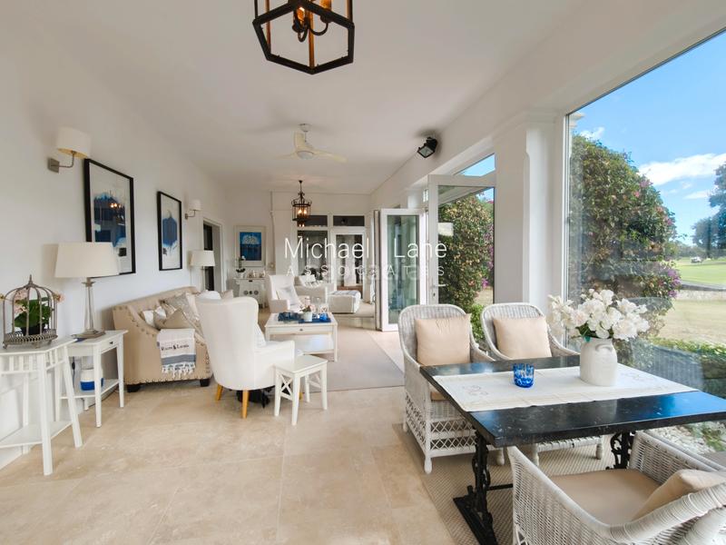 Foto 565a88eb-4b68-4e54-88f4-739f4c6f0b6b. Chalet avec cheminée chauffage parking piscine dans Sotogrande