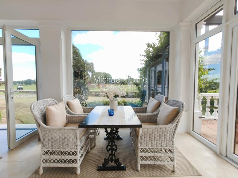 Foto 60de2b43-1396-47ff-8eb8-7e8041ddc78e. Chalet avec cheminée chauffage parking piscine dans Sotogrande