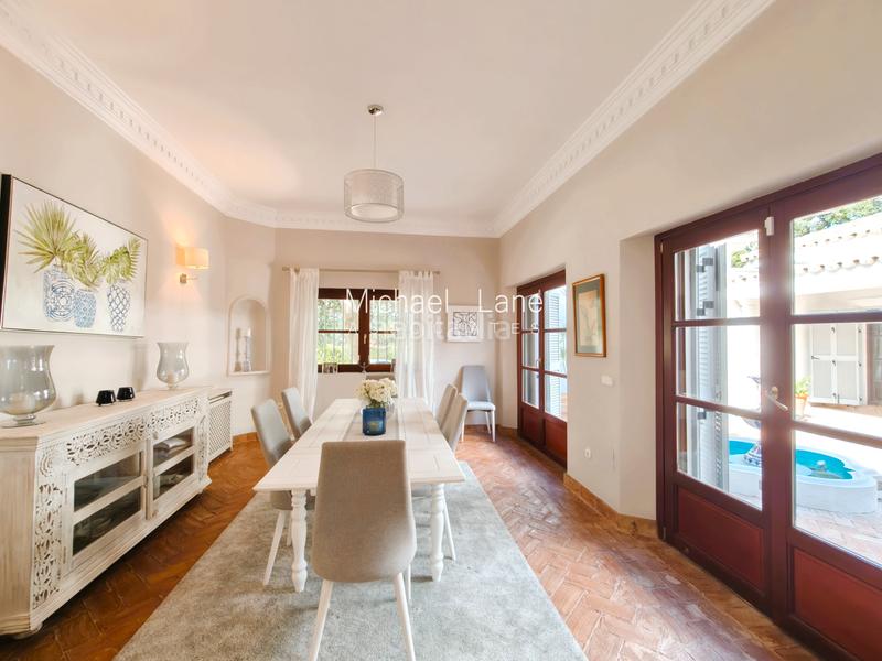 Foto a7613138-90b5-49fe-b635-371181961891. Chalet avec cheminée chauffage parking piscine dans Sotogrande