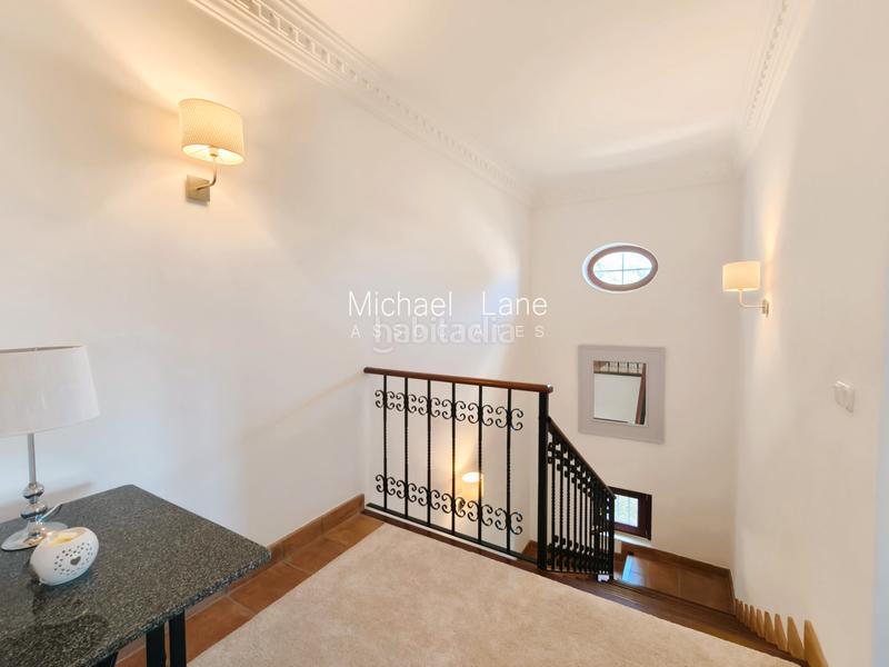 Foto de395570-72a3-4354-ab6d-1fb37a7fb1c2. Chalet avec cheminée chauffage parking piscine dans Sotogrande