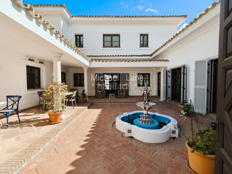 Foto f4bef82b-6ca0-445a-bd92-2685efc471f9. Chalet avec cheminée chauffage parking piscine dans Sotogrande