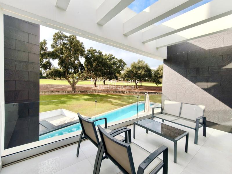 Foto 4d15d913-4372-484a-bebc-af20dc4ef05d. Xalet amb aparcament piscina a Sotogrande alto Sotogrande