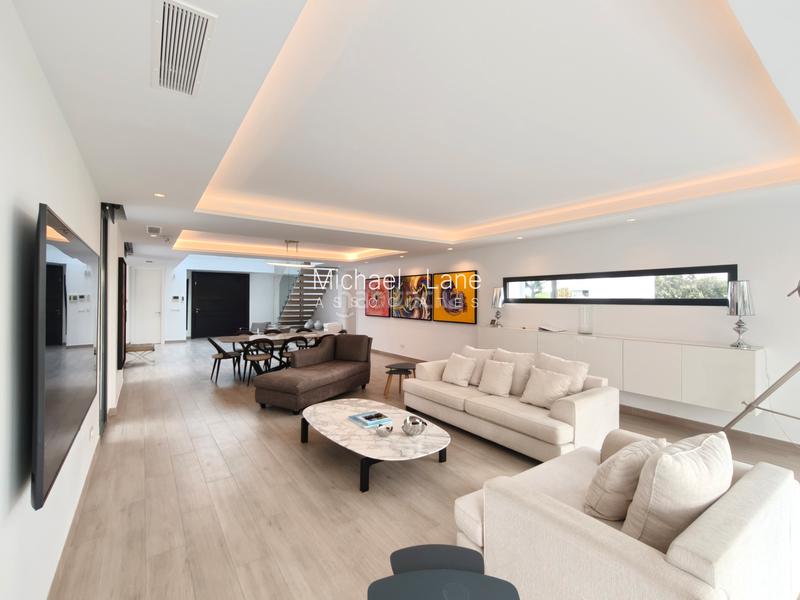 Foto a74b0249-d9be-4b35-b511-d6fcafc2ebb9. Xalet amb aparcament piscina a Sotogrande alto Sotogrande