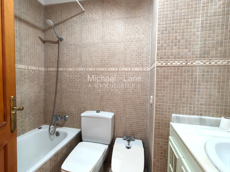 Foto 0c6ff5f0-6fb2-4d15-b690-04e801a7004a. Attique avec cheminée dans Centro Estepona