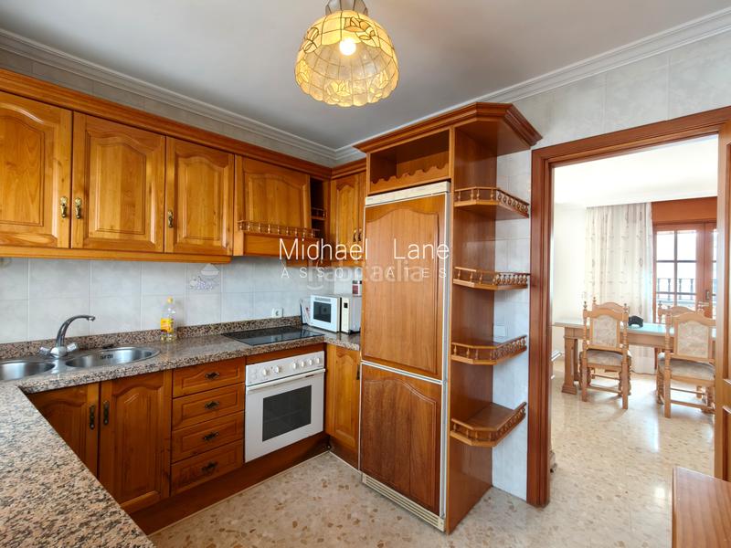 Foto 788716ca-02a0-49f3-b4f9-517c4a88e1c9. Attique avec cheminée dans Centro Estepona