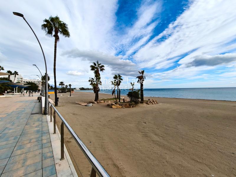 Foto ecb155d5-fa6a-49f9-be72-72bfc51bcd47. Attique avec cheminée dans Centro Estepona