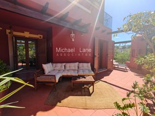 Casa a schiera  Loma del rey 23. Preciosa casa adosada de esquina junto al mar en la alcaidesa