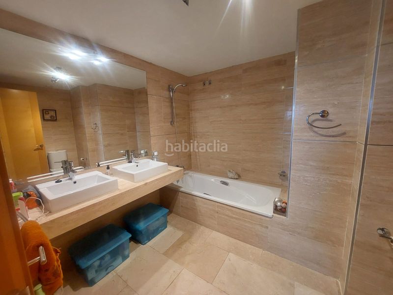 Foto a8b2b545-382c-4086-a202-db782a9bb29d. Pis amb aparcament piscina a El Paraíso Benahavís