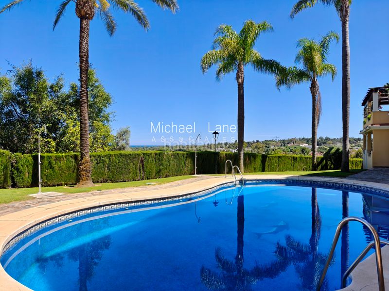 Foto 4b995dda-4516-4b4d-b50e-83b02daf449f. Pis amb piscina a San Enrique-Guadiaro-Pueblo Nuevo Sotogrande