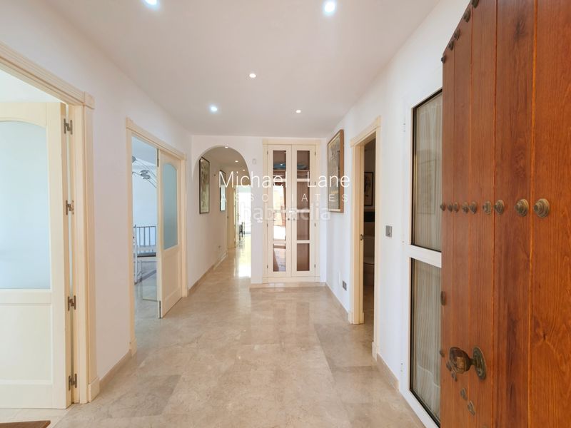 Foto eed61493-7590-4b3b-bdf3-6493f82d4851. Pis a calle mesilla del diente 95 a Sotogrande alto Sotogrande