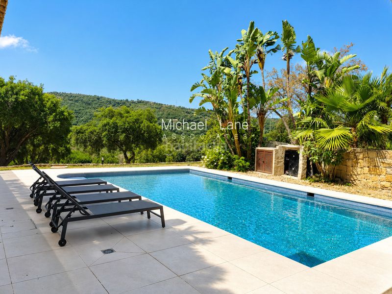 Foto 544b481b-e909-4876-b0f6-53b8494a35f4. Pis amb aparcament piscina a Sotogrande alto Sotogrande
