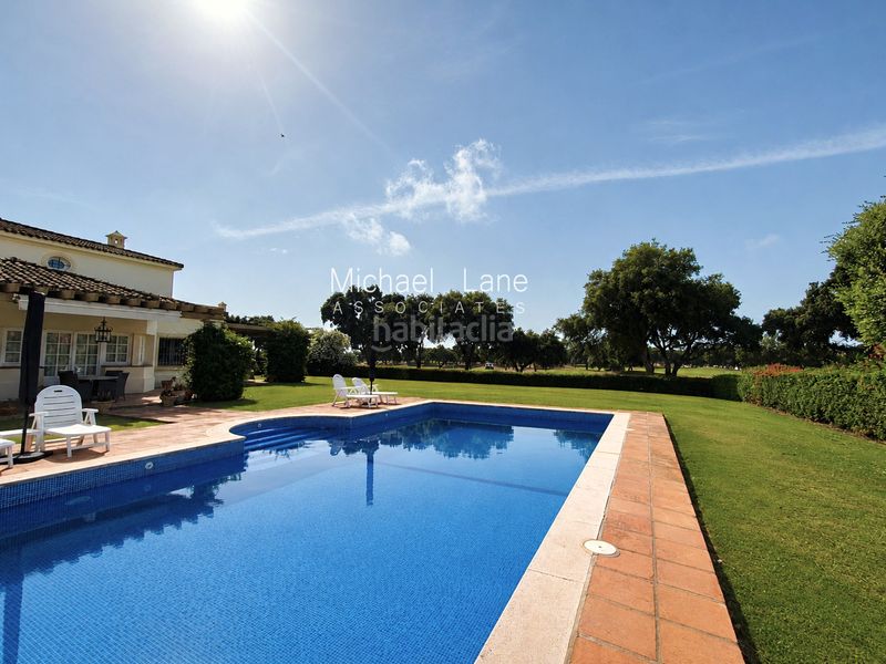 Foto 5979526c-9d74-4e56-ba67-7fb6f5a5bfb9. Xalet amb xemeneia calefacció aparcament piscina a Sotogrande