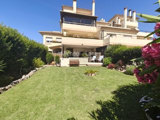 Appartement  Urbanización san roque club 14. Elegante apartamento en planta baja de 3 dormitorios con jardín