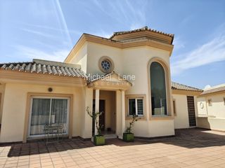 Dachwohnung in Sotogrande Alto. Ático exclusivo de 3 dormitorios con vistas panorámicas al golf