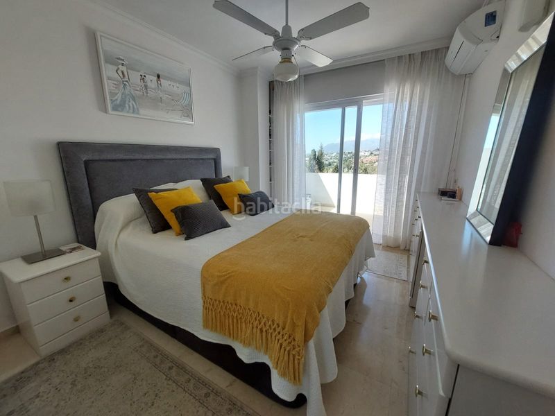 Foto a5d76849-ce6d-4eac-bb87-8832f78a88a0. Casa adossada amb xemeneia piscina a Paraiso - Barronal Estepona
