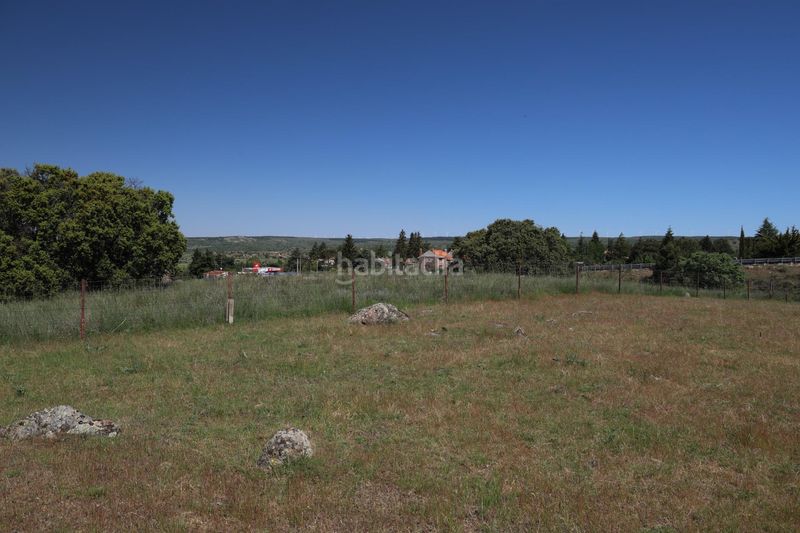 Foto 24b0f45f-4eb1-4522-a533-fa0577230b30. Finca rústica a Navalperal de Pinares
