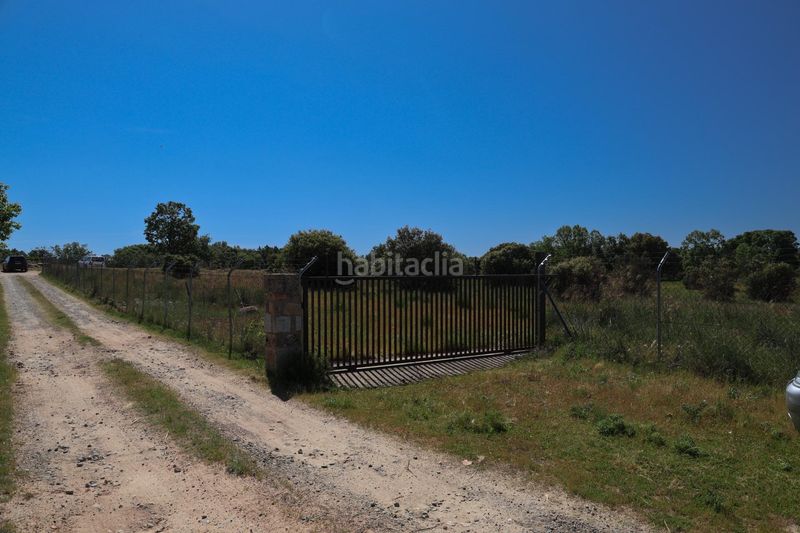 Foto b605be07-97e8-40c5-b42b-d7a4a741da90. Finca rústica a Navalperal de Pinares